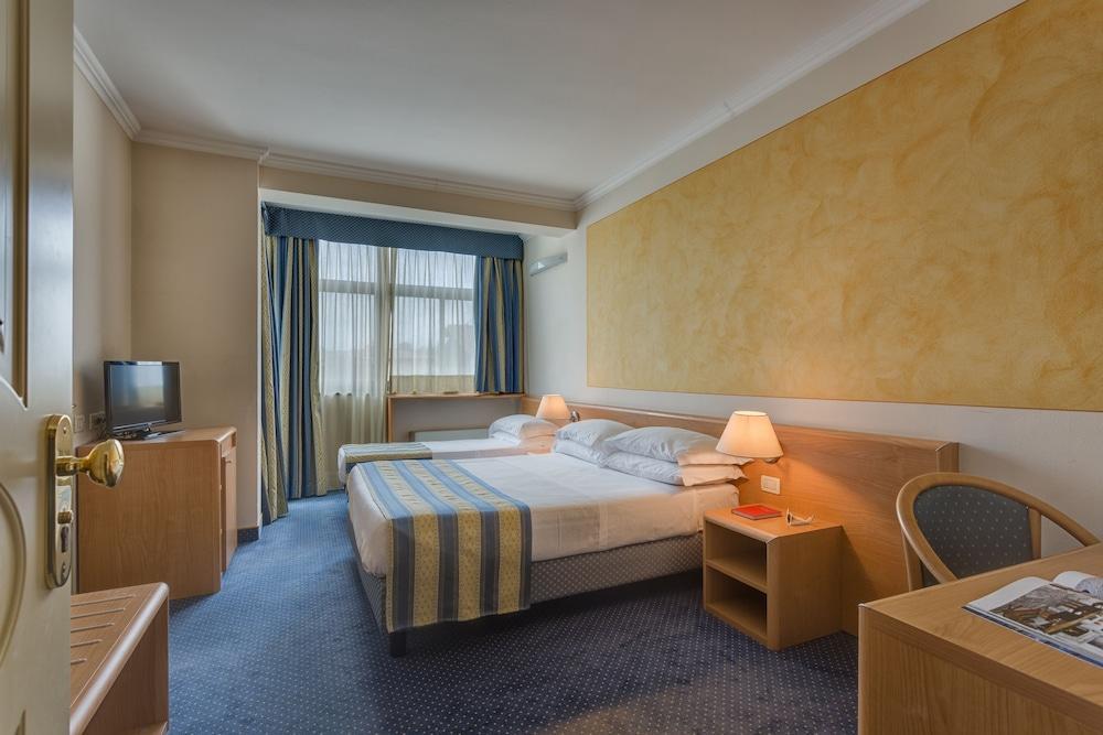 Hotel Continental Brescia Roncadelle Dış mekan fotoğraf